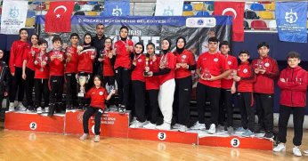 Körfezli karatecilerden büyük başarı