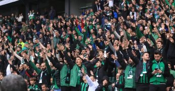 Tribünler ilk kez doldu