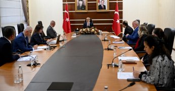 Vali Halk Günü’nde 7 vatandaşı dinledi