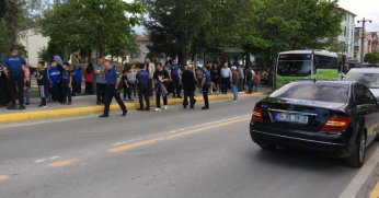 Çocuk parkında bıçaklı kavga: 2 yaralı