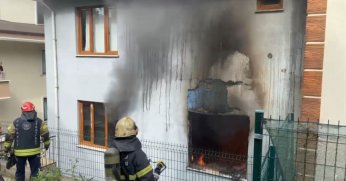 7 yaşındaki çocuk yangında can verdi