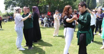 Engelsiz şenlikten renkli görüntüler