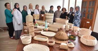 5 bin yıllık geçmişi olan sepet örücülüğü sanata dönüştü