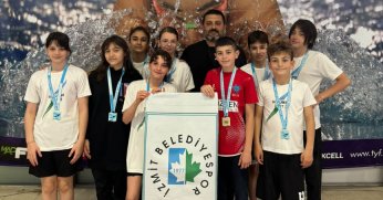 İzmitli yüzücüler başarıyla döndü