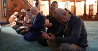 Filistinliler için eller semaya açıldı