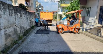 Asfalt yama ile  sorunlar gideriliyor