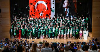 Teknoloji Fakültesi’nde  mezuniyet heyecanı