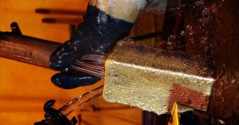 Yeraltında bekleyen altın 300 milyar dolar değerinde   