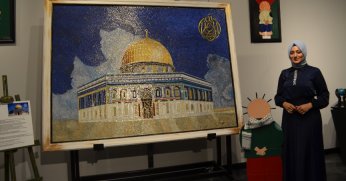 Kudüs’teki tarihi yapıyı 67 bin çiviyle nakşetti