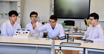 TÜBİTAK Fen Lisesi, bilim insanı adaylarını yetiştiriyor