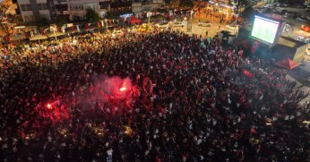 Taraftarlar alana sığmadı