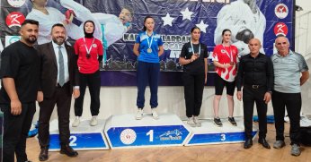 Körfezli Kübranur madalyasız dönmüyor