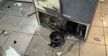 Buzdolabı motoru patladı: 2 yaralı