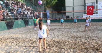Plaj Voleybol heyecanı başlıyor