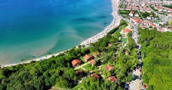 Büyükakın’dan başarılı öğrencilere tatil jesti