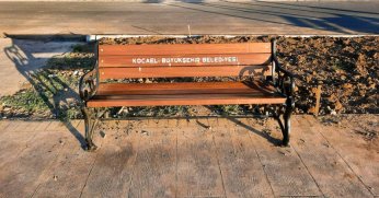 Kuruçeşme Sahili’ne yeni banklar konuldu