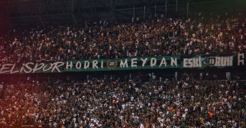 Taraftar şov yaptı 