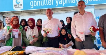 Büyükakın’dan İHH kermesine ziyaret