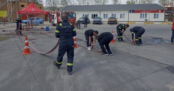 İtfaiyeden fabrika acil durum ekiplerine eğitim