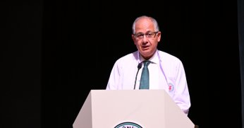 Geleceğin hekimleri önlüklerini giydi