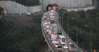 Zincirleme kaza ulaşımı aksattı