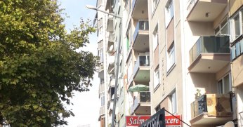 Eğik direk düzeltilmeli