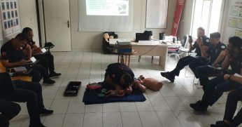 İtfaiyeciler ilkyardım eğitimi aldı