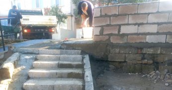Bordür ve merdiven tamiri memnuniyet yarattı