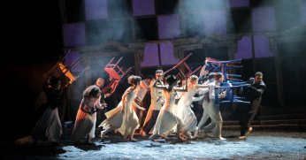 Şehir Tiyatrolarına İstanbul’da  tam not