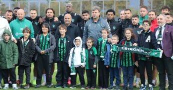 Minik taraftarlar moral verdi