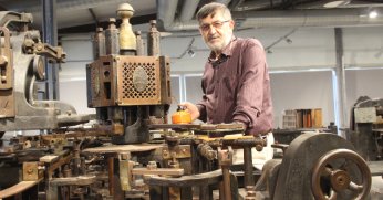 140 yıllık makine zamana meydan okuyor   