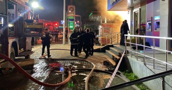 Banka şubesinde çıkan yangında ekipler sefer oldu
