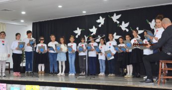 Öğrencilerden anlamlı program