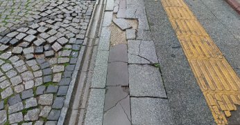 Albay Burak’ta kırık taşlar yenilenmeli