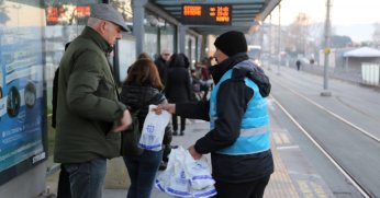 Büyükşehir, 4 bin 600 kandil simidi dağıttı