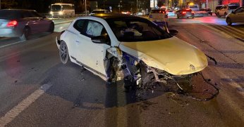 Zincirleme trafik kazası: 2 yaralı