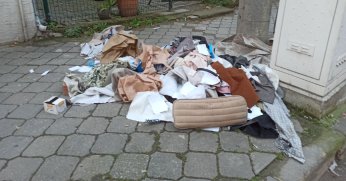Bilinçsizce atılan atıklar tepki çekti