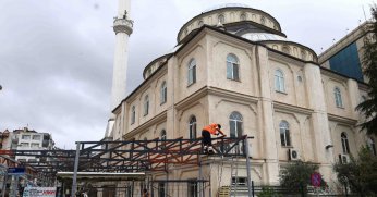 İzmit Eren Camii’ne yeni sundurma