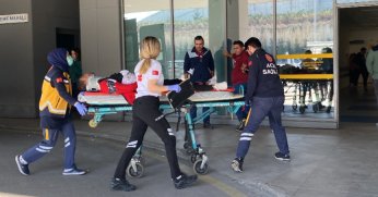 Balkondan düşen genç adam yaralandı