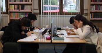 Modern kütüphaneye gençlerden yoğun ilgi