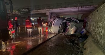 Otomobil ile hafif ticari araç çarpıştı: 5 yaralı