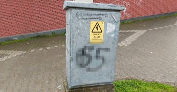 Elektrik kutusundaki yazılar tepki çekiyor