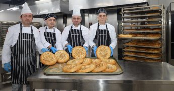 Hızır-41’de üretilen pide 20 liradan satışta