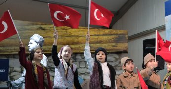 Çocuklar Çanakkale Zaferi’ni canlandırdı