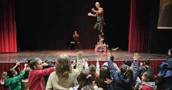 Gösteriler Gölcüklü çocukları büyüledi