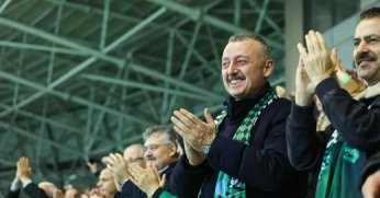 Alkışlar Başkan Büyükakın’a