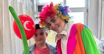 23 Nisan’da hastanedeki çocuklar unutulmadı