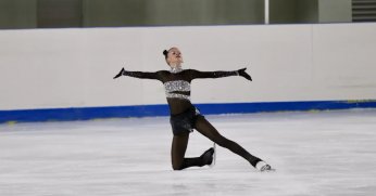 Buz üzerinde yeteneklerini gösterdiler