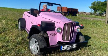 Çapa makinesi motoruyla klasik otomobil yaptı