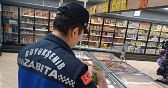 Zabıtadan marketlere kapsamlı denetim